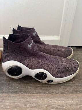 Nike Flight Bonafide Sneaker
